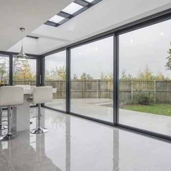 Cửa đi mở trượt nhôm Kogen 3 ray