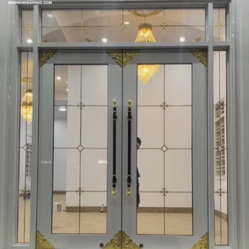 Cửa Nhôm Thủy Lực Màu Trắng