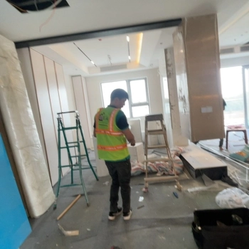 Cung cấp lắp đặt bàn giao cửa nhôm Slim lùa 4 cánh kính ghép lụa công trình căn hộ chung cư The Horizon Quận 7