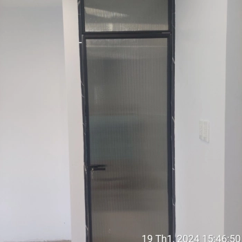 Cung cấp lắp đặt cửa Slim mở quay 2 chiều tại Quận 7