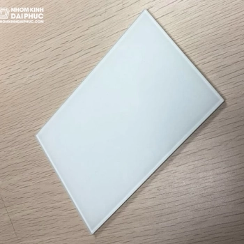 Kính dán an toàn 6.38 ly trắng sữa