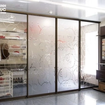 Kính hộp hoa văn CNC