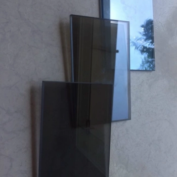 Kính phản quang Sola 10 ly màu xám khói