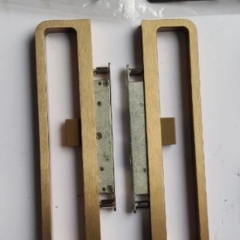 Phụ kiện cửa Slim. Bộ tay nắm khóa cửa lùa Slim (vàng xước)