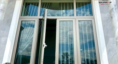 Cửa Sổ Mở Hất Nhôm Maxpro Hệ 55: Kỹ Thuật Chống Nước 100%