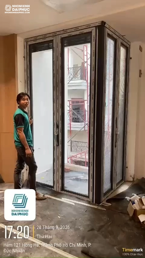 Xếp gấp nối góc Kogen, kính rèm cơ Tân Bình