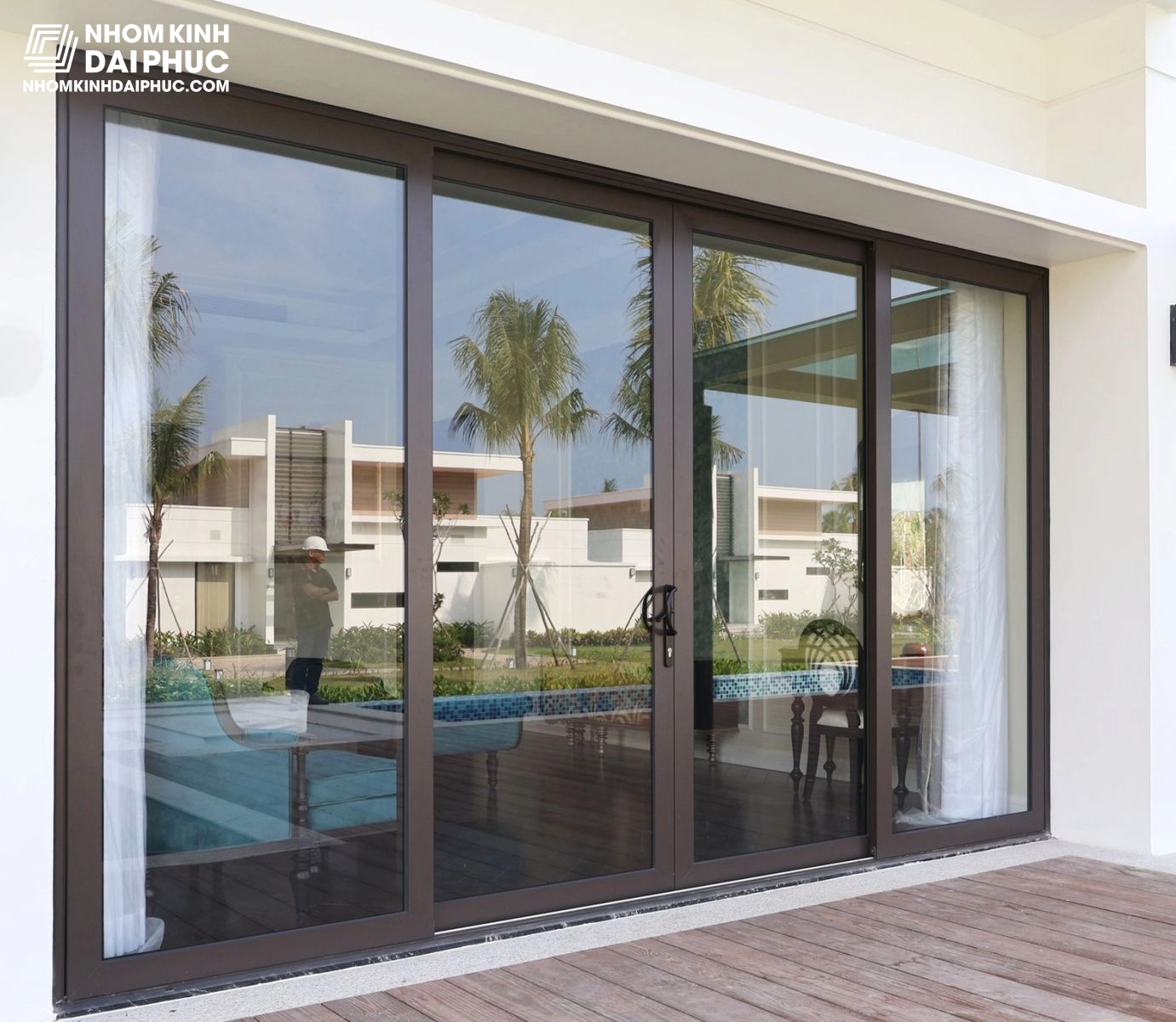 Cửa đi lùa 4 cánh nhôm Maxpro hệ 83