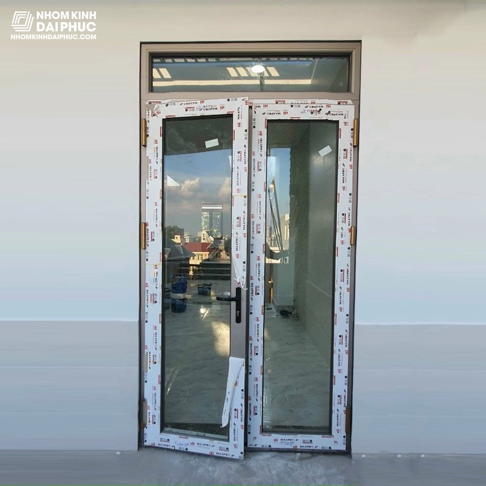 Cửa nhôm Maxpro hệ 83 2 cánh mở quay
