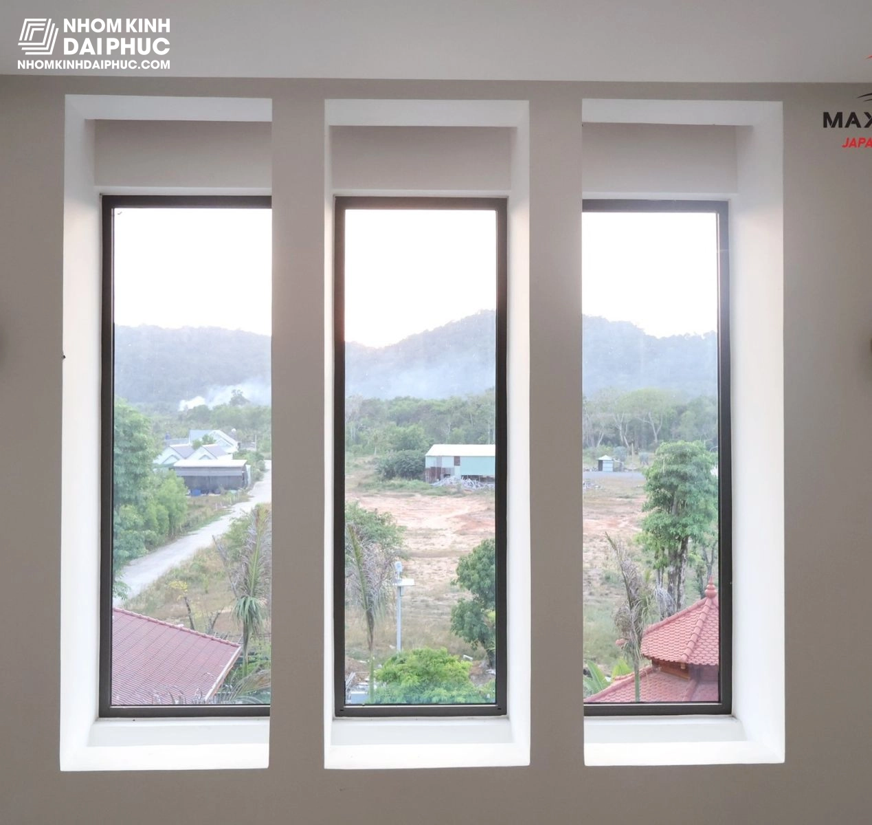 Vách kính khung nhôm Maxpro hệ 55