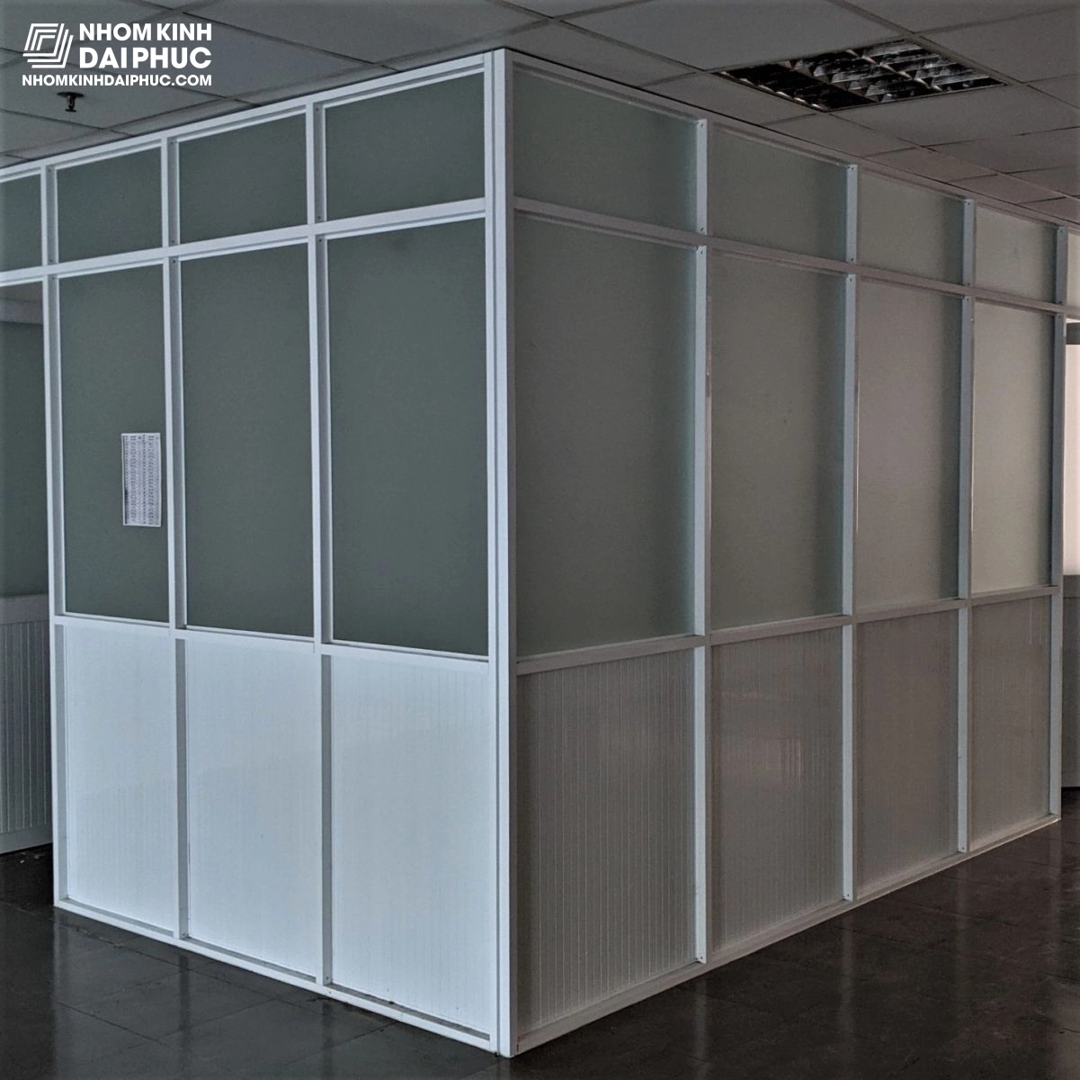 Vách ngăn nhôm kính văn phòng loại thường