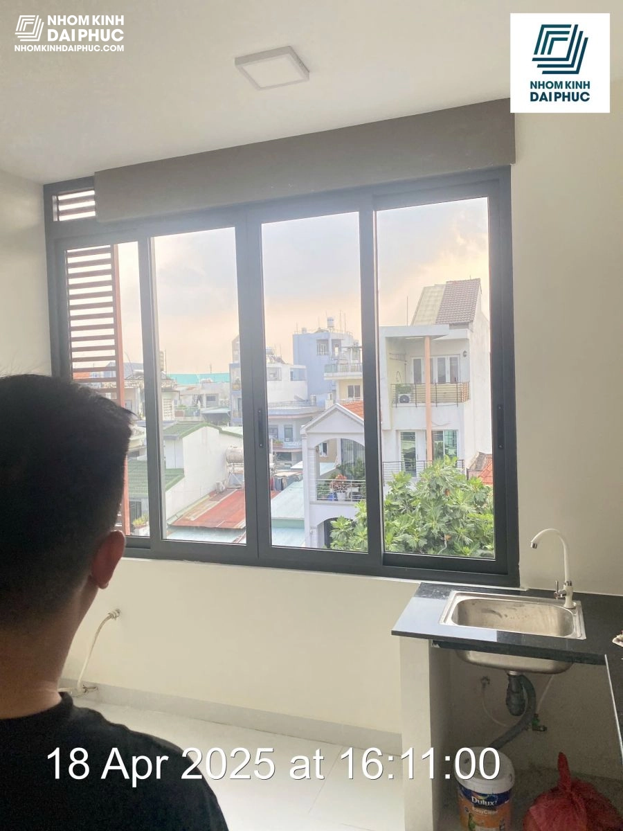 cửa sổ lùa 4 cánh nhôm Xingfa tại đường Thống Nhất, Gò Vấp