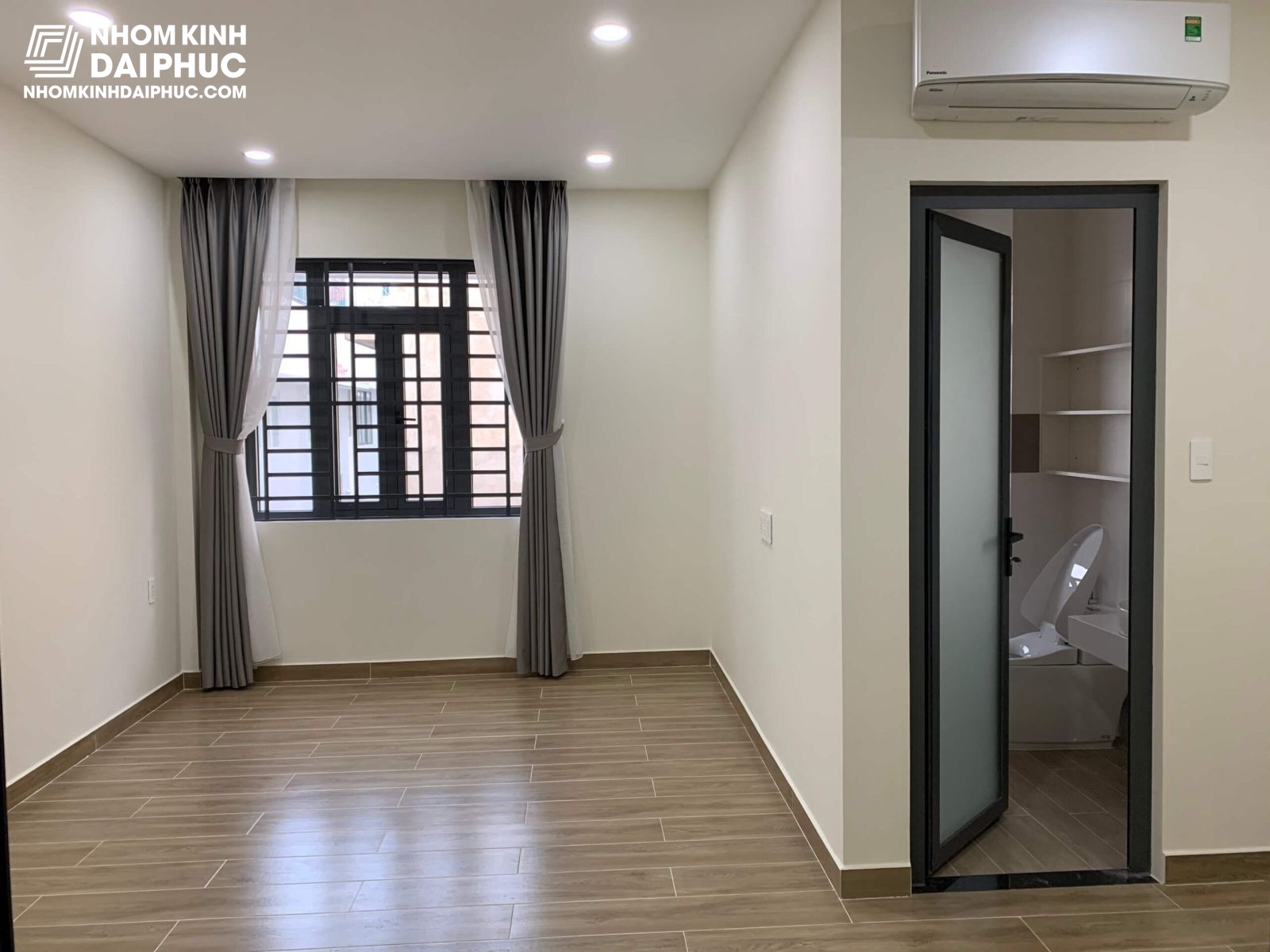 Thi công cửa nhôm xingfa tại khu đô thị Vạn Phúc City