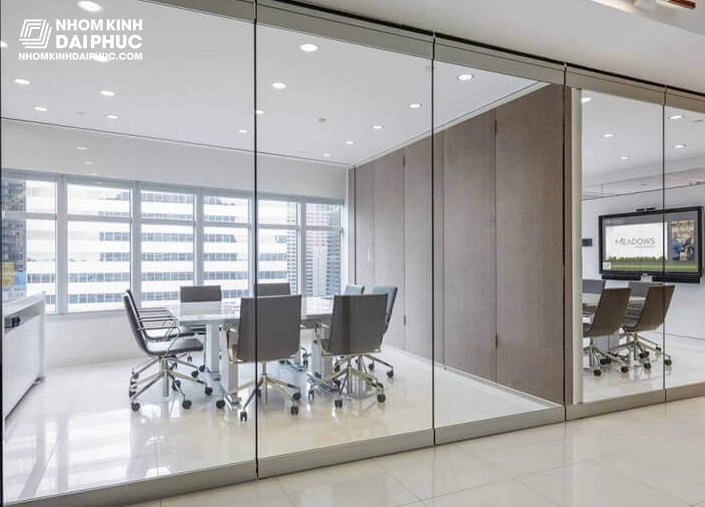 Thi Công Vách Kính Văn Phòng