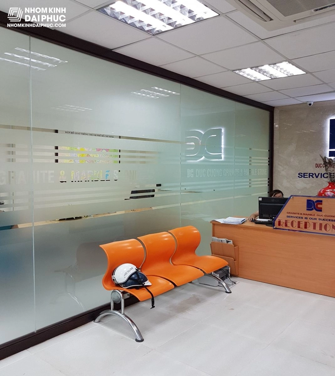 Tìm hiểu về độ bền của vách kính cường lực