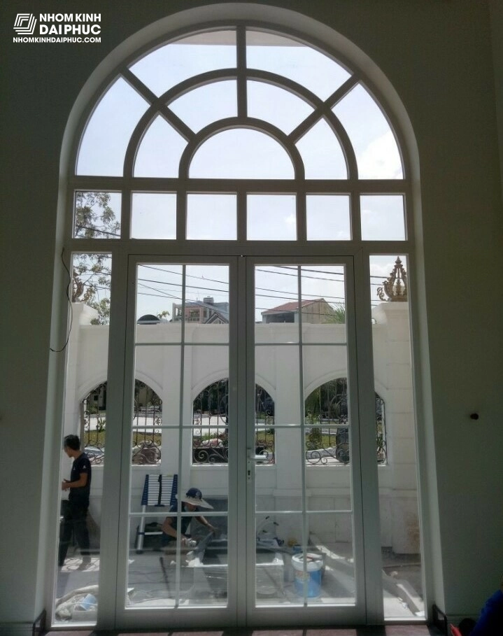 Cửa nhôm xingfa uốn vòm