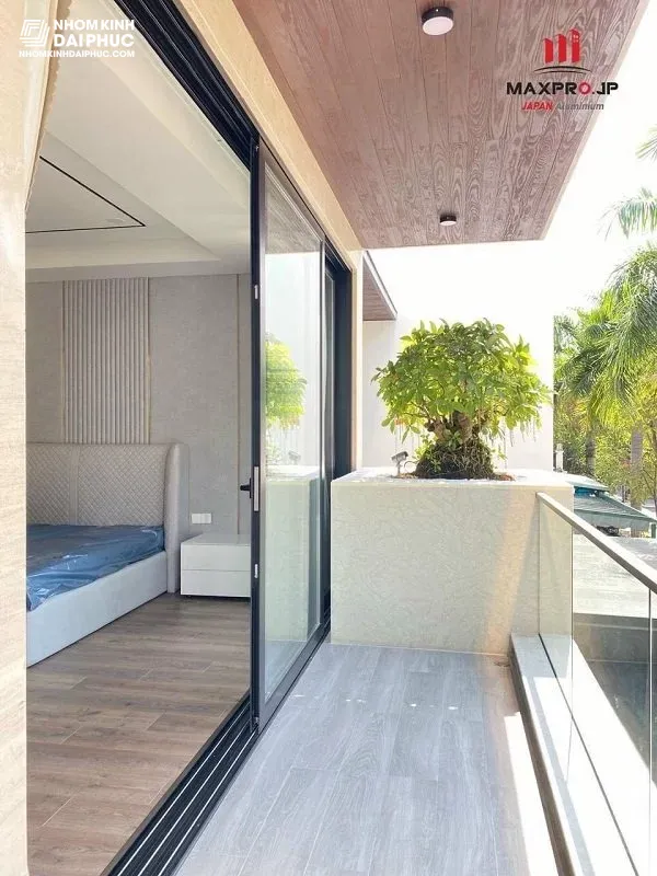 Mẫu cửa nhôm Maxpro mở trượt