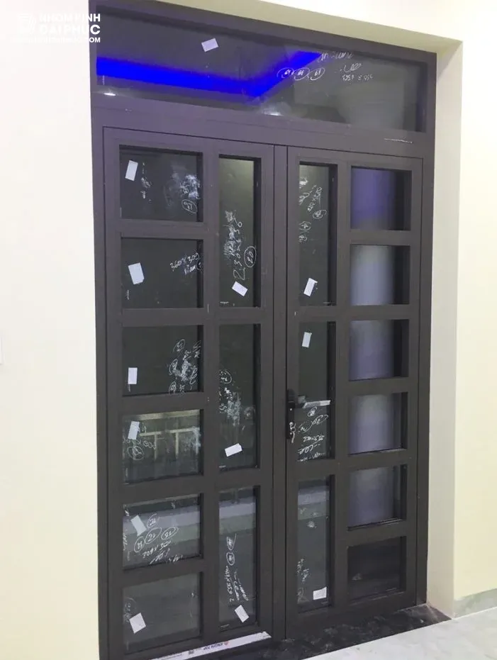 Cửa Xingfa 2 cánh chia đố