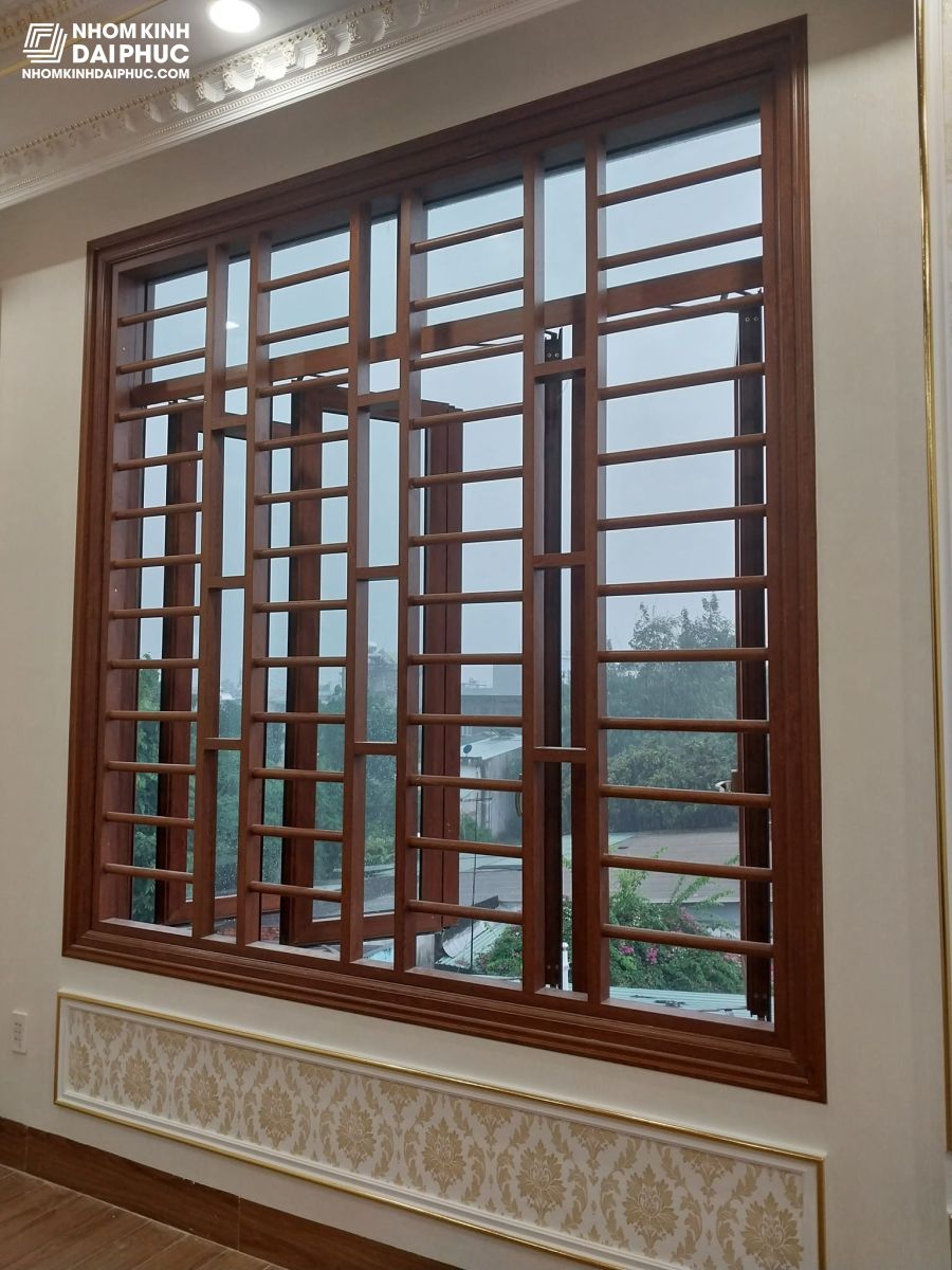 Cửa sổ nhôm kính PMA hệ chấn song màu vân gỗ