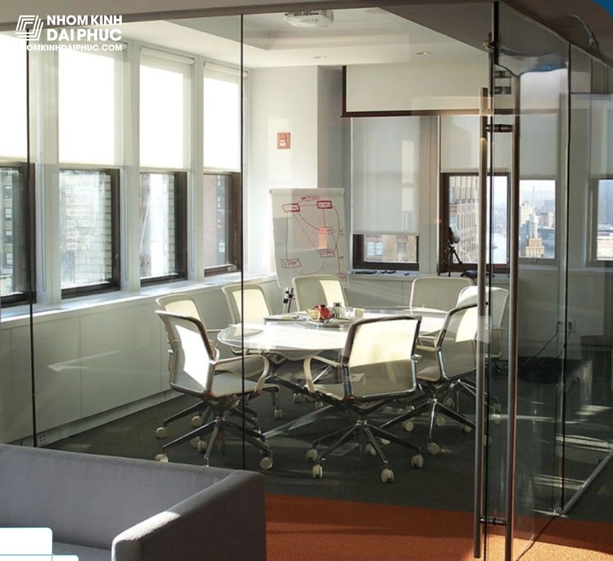 Tìm hiểu về độ bền của vách kính cường lực