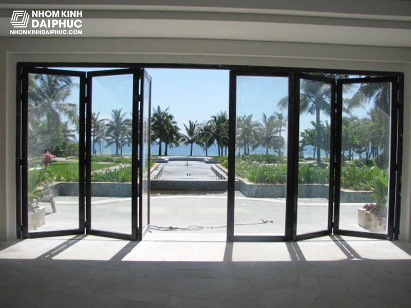 Cửa xếp trượt biệt thự biển
