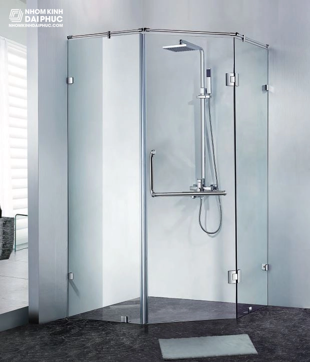 Phòng tắm kính 135 độ