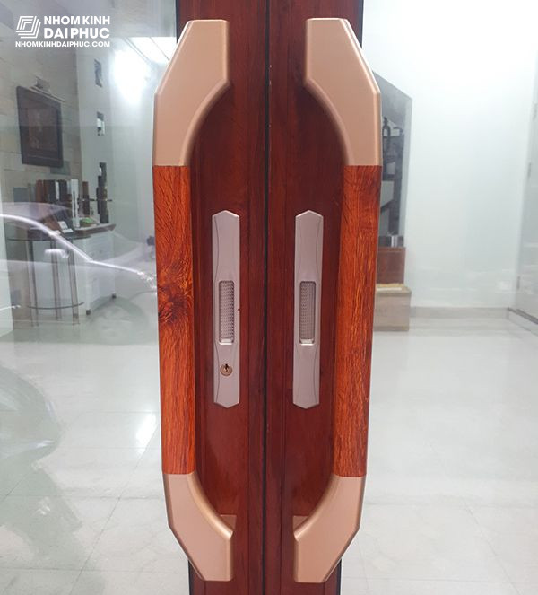 Bộ tay nắm cửa trượt quay màu vân gỗ
