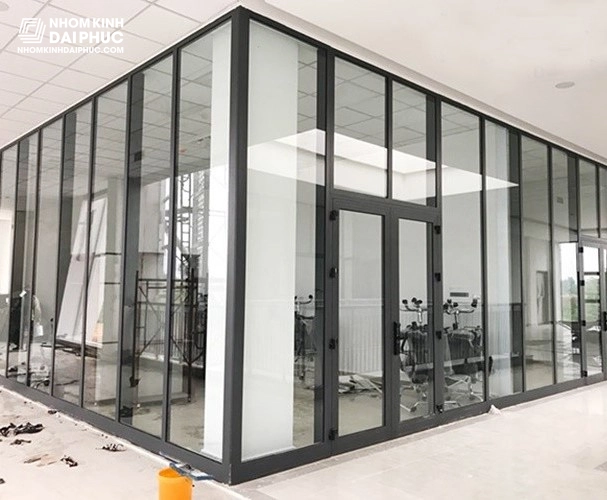 Thi Công Vách Nhôm Kính Xingfa