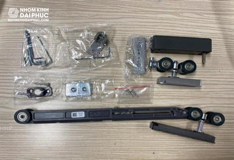 Bộ phụ kiện SLIM 1 CÁNH (ẩn vào trong tường) Thương hiệu OPK, mã OPK-1TN